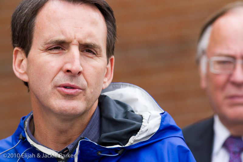 Gov. Pawlenty visits Pine Island, MN