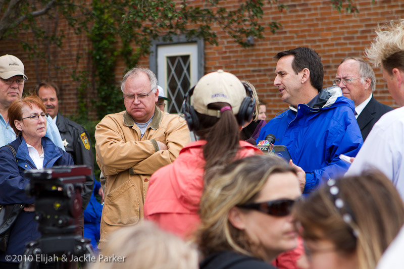 Gov. Pawlenty visits Pine Island, MN