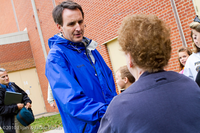 Gov. Pawlenty visits Pine Island, MN