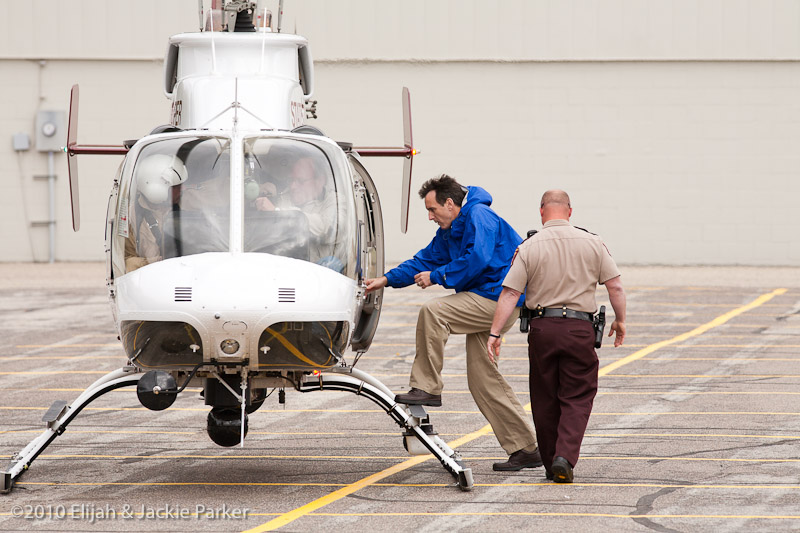 Gov. Pawlenty visits Pine Island, MN